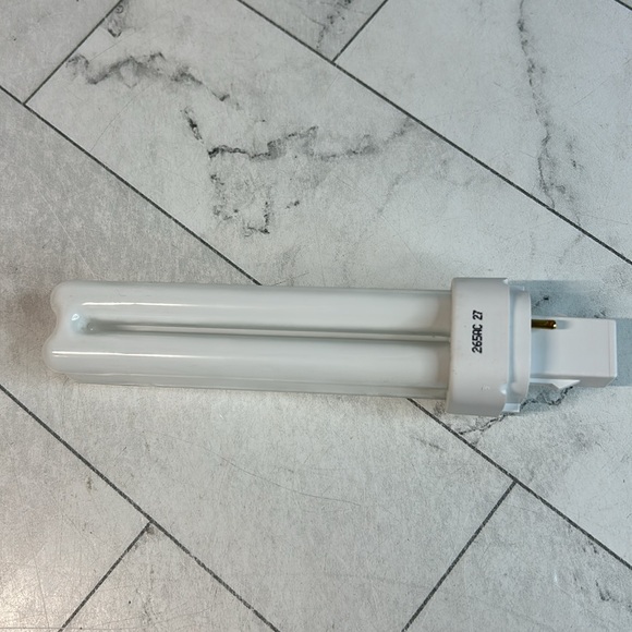 NWOT General Electric Biax D 18 watts 2 pin light bulb - BOX OF 10 bulbs - Picture 6 of 7